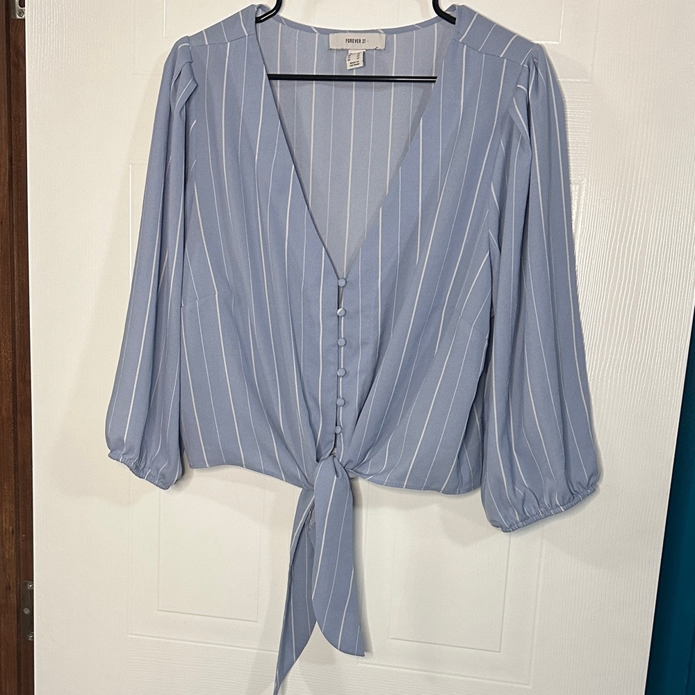 EUC Forever 21 Light Blue Striped 3/4 Sleeve Button-Down Blouse